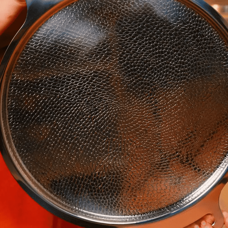 Titanium Hammered Pizza Steel